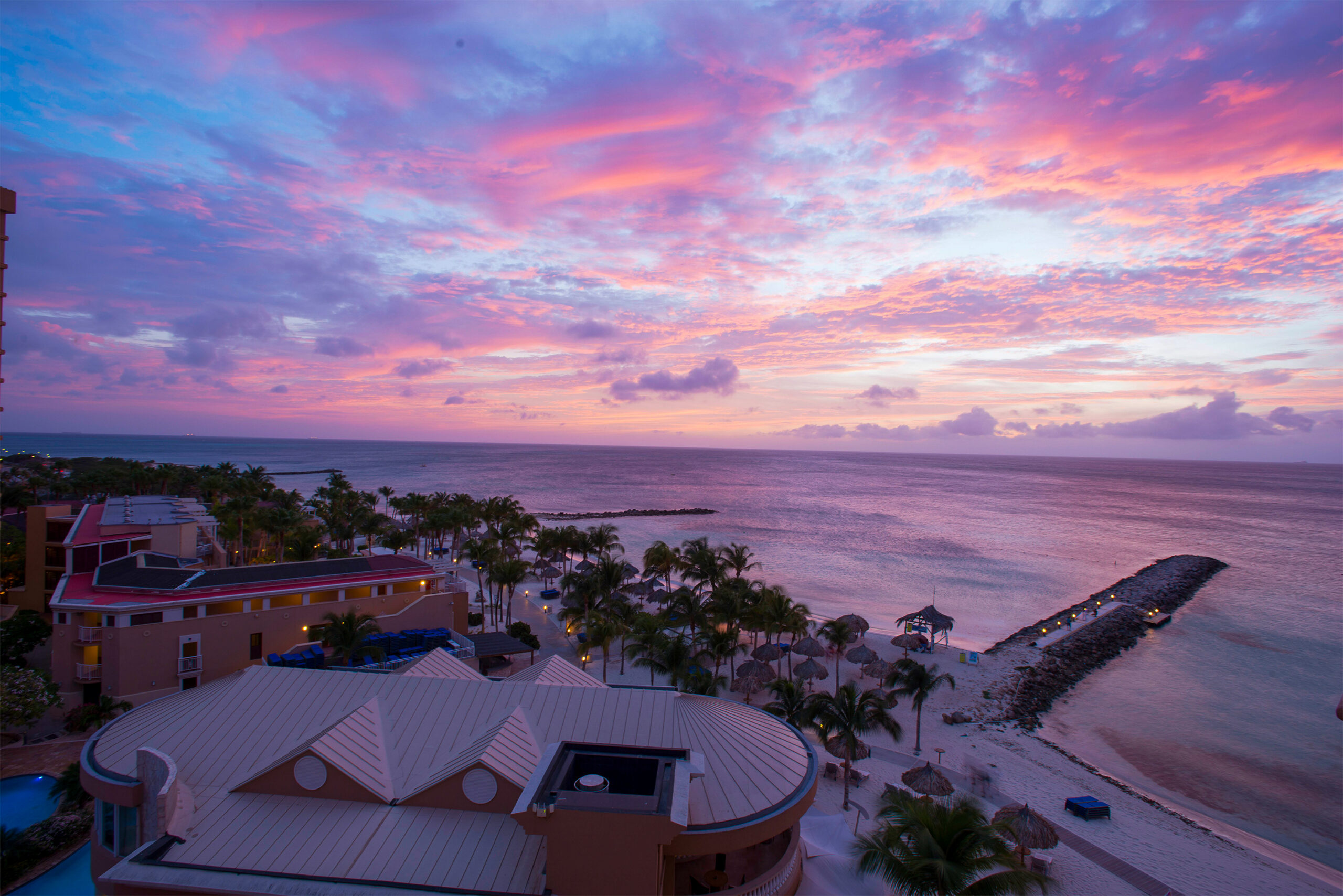 Kukoo Kunuku party bus night out on Aruba